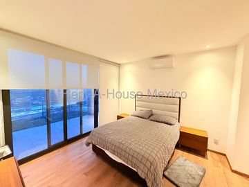 Vive en un Penthouse de Dos Niveles en Altos Juriquilla SGU262