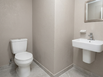 Excelente Casa en Av. Acueducto, Quintas del Valle, Jardines del Valle, Zapopan, Jalisco