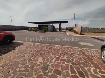 El Marques Terreno Residencial con Servicios Ocultos y Gran Ubicación SGU1619