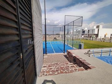 El Marques Terreno Residencial con Servicios Ocultos y Gran Ubicación SGU1619