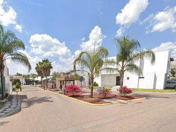 CERRADA PUNTA ARENAS N° 191, MANZANARES, JURIQUILLA, QUERETARO. Bonita casa en venta, EXCELENTE OPORTUNIDAD de formar un patrimonio.