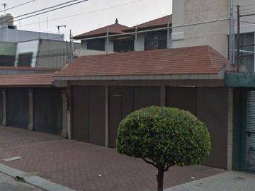 AV. WILFRIDO MASSIEU N° 302, PLANETARIO LINDAVISTA, GUSTAVO A MADERO, CDMX. Bonita casa en venta, EXCELENTE OPORTUNIDAD de formar un patrimonio.