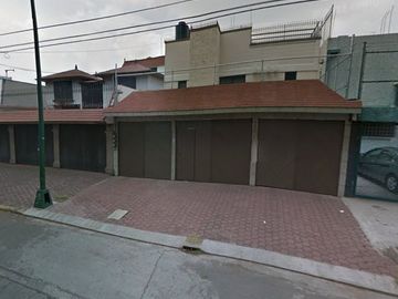 AV. WILFRIDO MASSIEU N° 302, PLANETARIO LINDAVISTA, GUSTAVO A MADERO, CDMX. Bonita casa en venta, EXCELENTE OPORTUNIDAD de formar un patrimonio.
