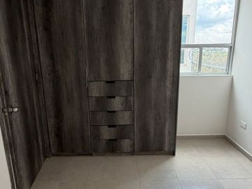 RENTO CASA  ``` $8,500` NUEVO PRECIO $7,500 ZONA OULET 3 RECÁMARAS, UNA RECAMARA EN PLANTA BAJA