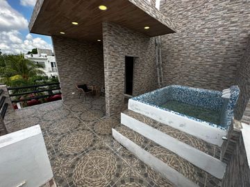 Casa con alberca en fraccionamiento privado, en venta, Fraccionamiento Villamarino, Cancún