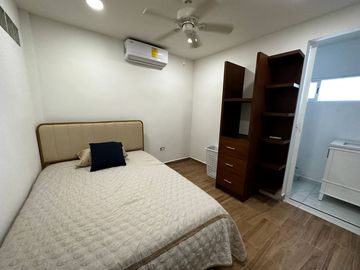 Casa con alberca en fraccionamiento privado, en venta, Fraccionamiento Villamarino, Cancún