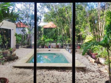 Casa con alberca privada ecológica, con terreno excedente, en venta