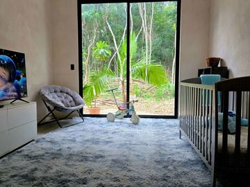 Casa con alberca privada ecológica, con terreno excedente, en venta