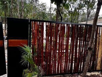Casa con alberca privada ecológica, con terreno excedente, en venta
