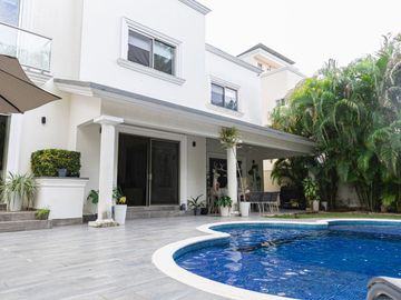 Residencia de lujo con alberca privada en comunidad cerrada, Villamagna, Cancún