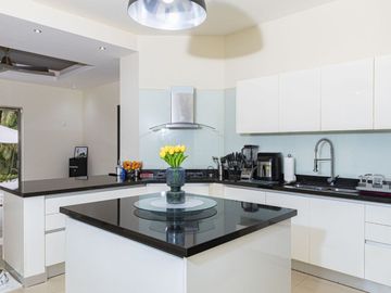 Residencia de lujo con alberca privada en comunidad cerrada, Villamagna, Cancún