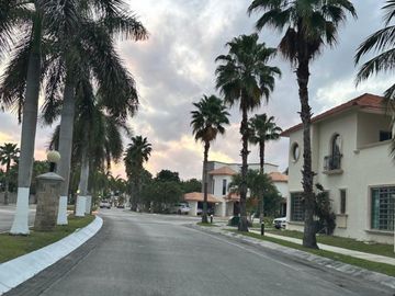 Residencia de lujo con alberca privada en comunidad cerrada, Villamagna, Cancún