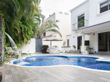 Residencia de lujo con alberca privada en comunidad cerrada, Villamagna, Cancún