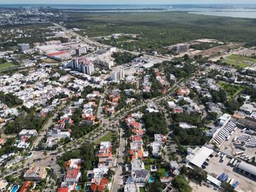 Residencia de lujo con alberca privada en comunidad cerrada, Villamagna, Cancún