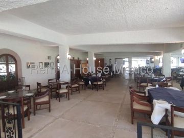 VENTA CASA CLUB DE GOLF TEQUISQUIAPAN,4 RECAMARAS, 4 BAÑOS.