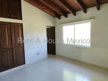 VENTA CASA CLUB DE GOLF TEQUISQUIAPAN,4 RECAMARAS, 4 BAÑOS.
