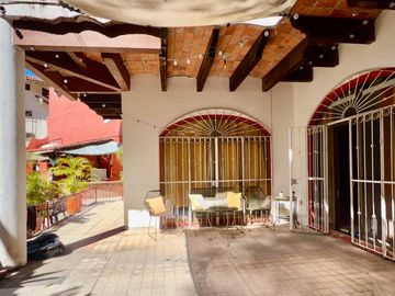 Departamento en Venta de 3 Recámaras, Puerto Vallarta, a solo 1 Km del Malecón