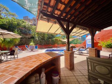 Departamento en Venta de 3 Recámaras, Puerto Vallarta, a solo 1 Km del Malecón