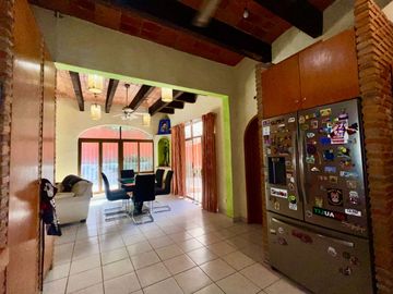 Departamento en Venta de 3 Recámaras, Puerto Vallarta, a solo 1 Km del Malecón