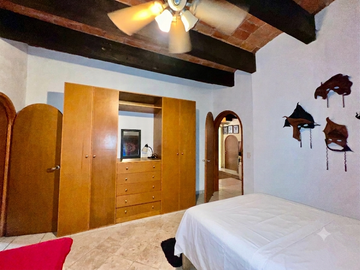 Departamento en Venta de 3 Recámaras, Puerto Vallarta, a solo 1 Km del Malecón