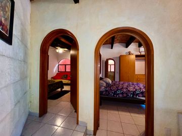 Departamento en Venta de 3 Recámaras, Puerto Vallarta, a solo 1 Km del Malecón