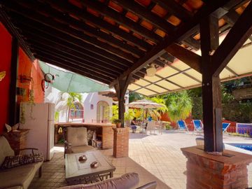 Departamento en Venta de 3 Recámaras, Puerto Vallarta, a solo 1 Km del Malecón