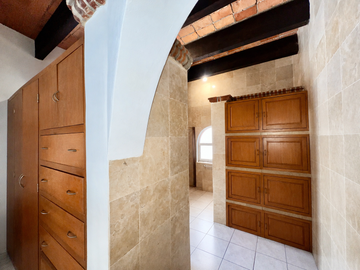 Departamento en Venta de 3 Recámaras, Puerto Vallarta, a solo 1 Km del Malecón