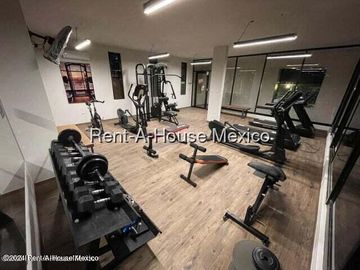 Casa en Renta en Zakia Queretaro | 3 Recámaras | 2.5 baños | Patio | Sala de Tv o estudio en PB- YR