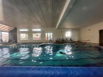 VENTA CASA MILENIO, 4 RECAMARAS, 5 BAÑOS.