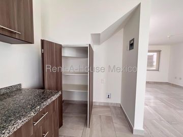 VENTA CASA ZAKIA, 3 RECAMARAS, 3 BAÑOS.