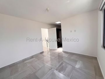 VENTA CASA ZAKIA, 3 RECAMARAS, 3 BAÑOS.