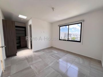 VENTA CASA ZAKIA, 3 RECAMARAS, 3 BAÑOS.