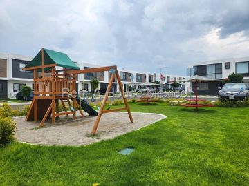 VENTA CASA ZAKIA, 3 RECAMARAS, 3 BAÑOS.