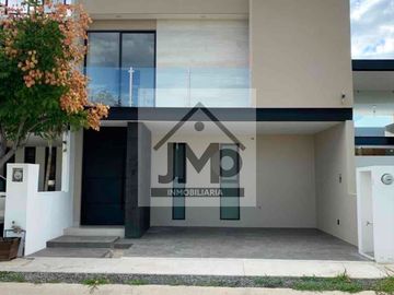 VENTA DE CASA NUEVA