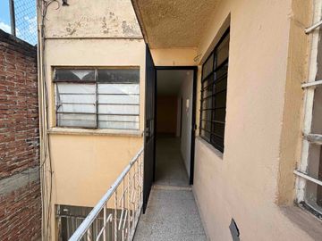 Departamento en venta sobre Calzada de Tlalpan, colonia Xotepingo . 55 m2 2rec/1b no estacionamiento $1,790,000