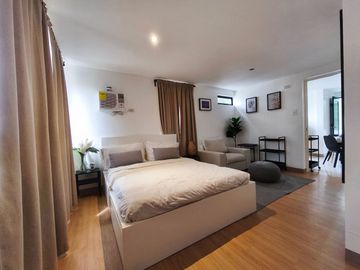 7,4M- FOR SALE 1 BEDROOM CONDOMINIUM w/ FEATURES & AMENITIES, LOCATED IN MAGALLANES DRIVE, TAGAYTAY CITY
