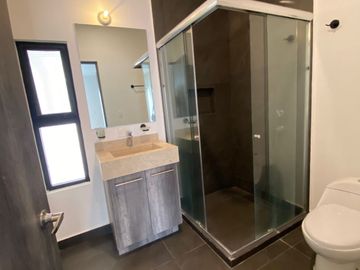 Departamento en RENTA Valle Tinto - Querétaro - Planta Baja, 2 recamaras con baño.