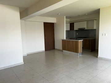 Departamento en renta con balcones y amenidades.
