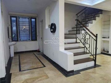 Rumah 2 Lantai di Pondok Kelapa Duren Sawit Jakarta Timur. SHM
