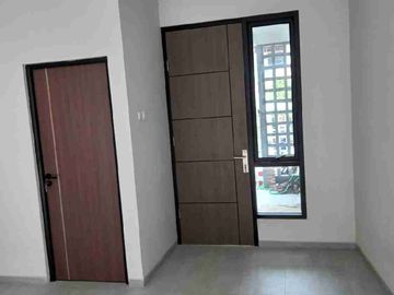 Rumah Baru Dalam Komplek Strategis Di Kayu Putih Jakarta Timur