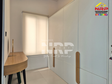 DISEWAKAN RUMAH MODERN FULL FURNITURE 2 LANTAI DI TAMANBARU - BANYUWANGI