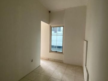 Disewakan Ruko Gandeng 3 Lantai di CBD Gading Serpong