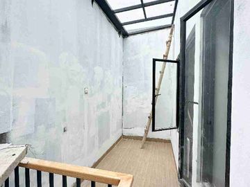 DIJUAL RUMAH MODERN SIAP HUNI PULO GADUNG JAKARTA TIMUR