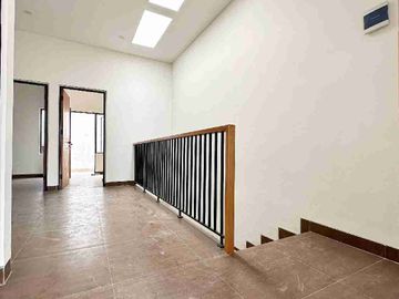 DIJUAL RUMAH MODERN SIAP HUNI PULO GADUNG JAKARTA TIMUR