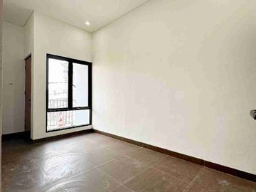 DIJUAL RUMAH MODERN SIAP HUNI PULO GADUNG JAKARTA TIMUR
