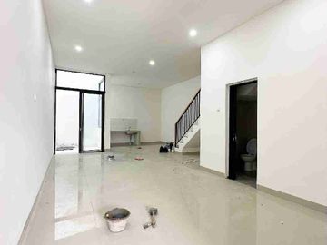 DIJUAL RUMAH MODERN SIAP HUNI PULO GADUNG JAKARTA TIMUR