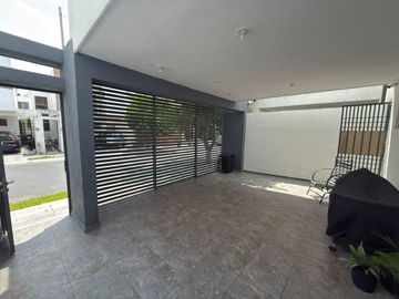 Casa en Venta Privadas Borneo en Apodaca, Nuevo León