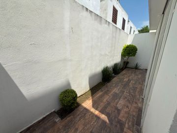 Casa en Venta Privadas Borneo en Apodaca, Nuevo León