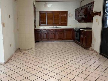 RENTA de Casa en Del Paseo Residencial en Monterrey NL