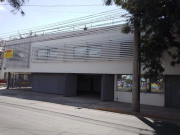 Bodega industrial/comercial de 3882m2 ubicada en Dr. R Michel, 780, Col. San Carlos, Guadalajara, Jalisco